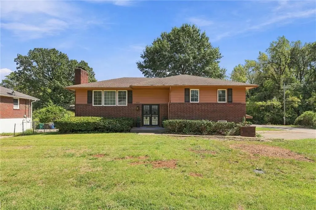 2505 N 57th Drive, Kansas City, KS 66104 - #1