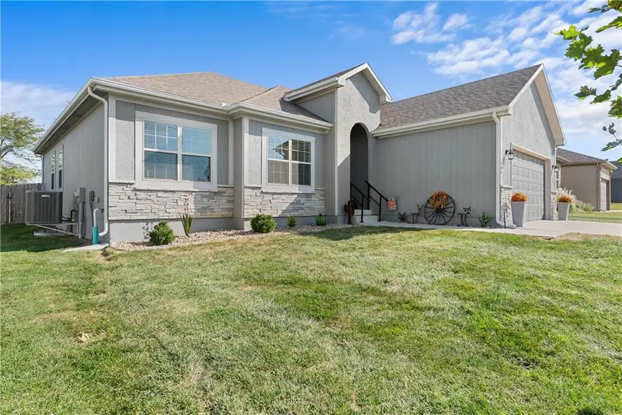 1406 SW 8th Terrace, Oak Grove, MO 64075 - #2
