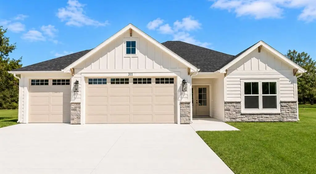 1102 Eli Lane, Warrensburg, MO 64093 - #1