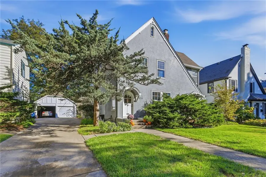 434 Greenway Terrace, Kansas City, MO 64113 - #3