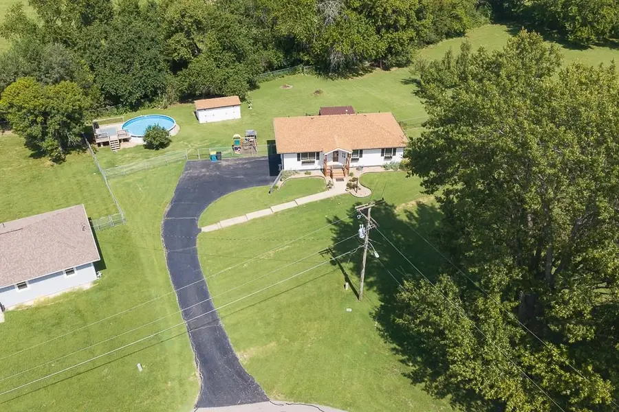 22400 W 73rd Terrace, Shawnee, KS 66227 - #2