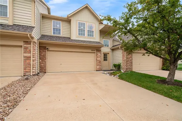 8924 Inkster Street, Lenexa, KS 66227