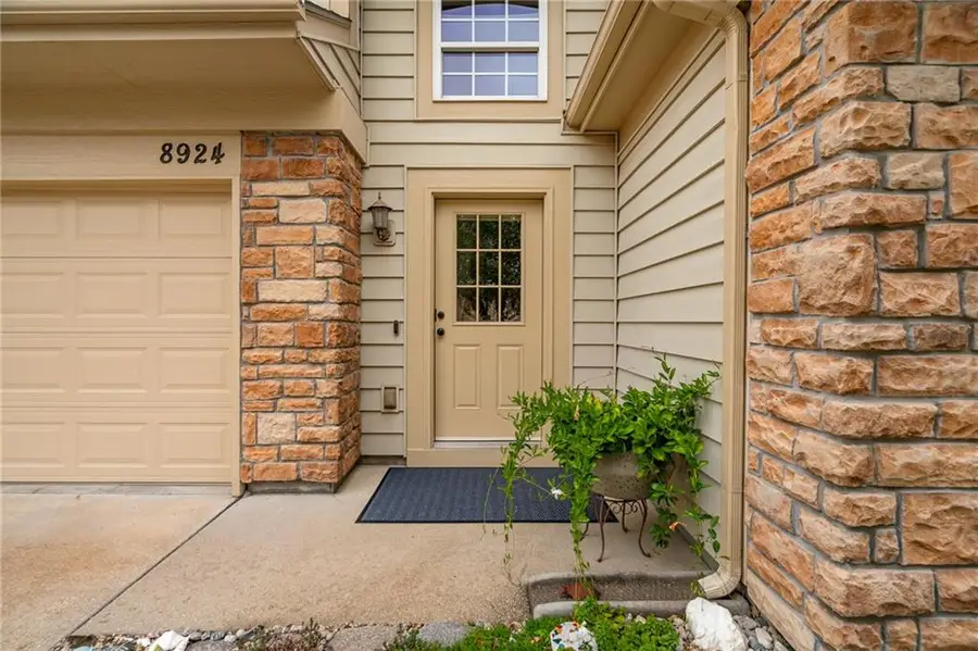 8924 Inkster Street, Lenexa, KS 66227 - #3