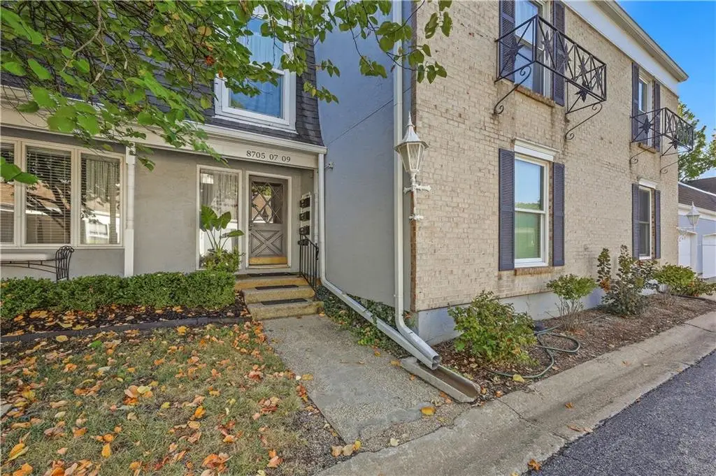8705 Riggs Lane, Overland Park, KS 66212 - #1