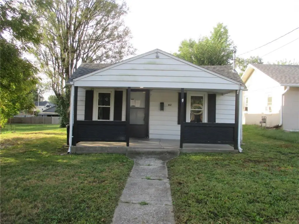 Address Withheld By Seller, Marshall, MO 65340 - #1