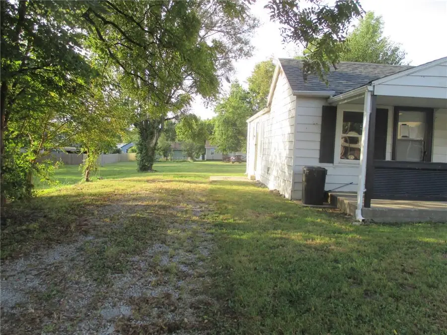 Address Withheld By Seller, Marshall, MO 65340 - #3