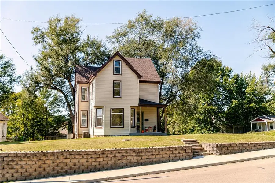 525 N 7th Street, Atchison, KS 66002 - #2