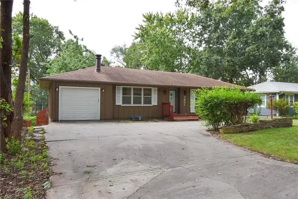 7301 W 89th Street, Overland Park, KS 66212