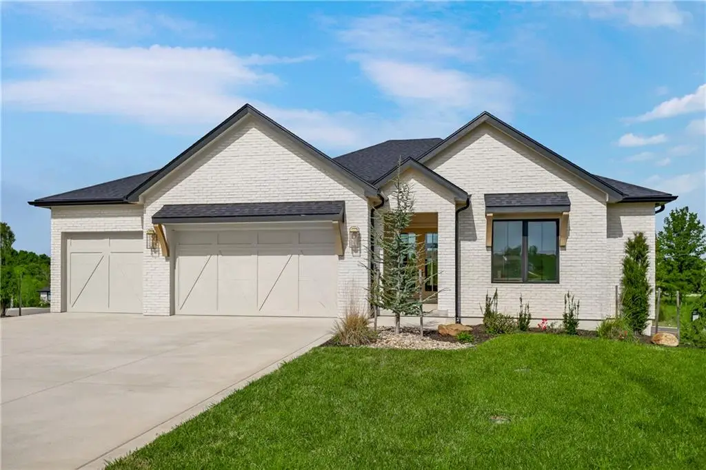 1816 NE Lashbrook Circle, Lees Summit, MO 64086 - #1