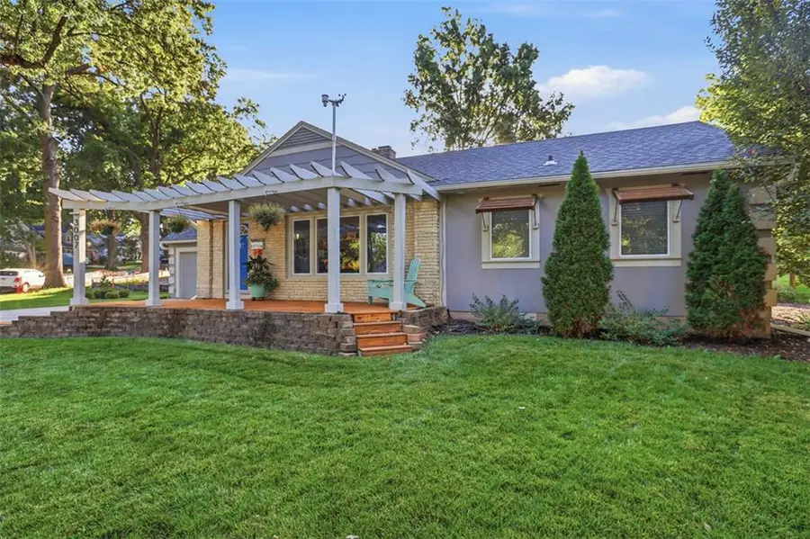 3007 W 73rd Terrace, Prairie Village, KS 66208 - #2