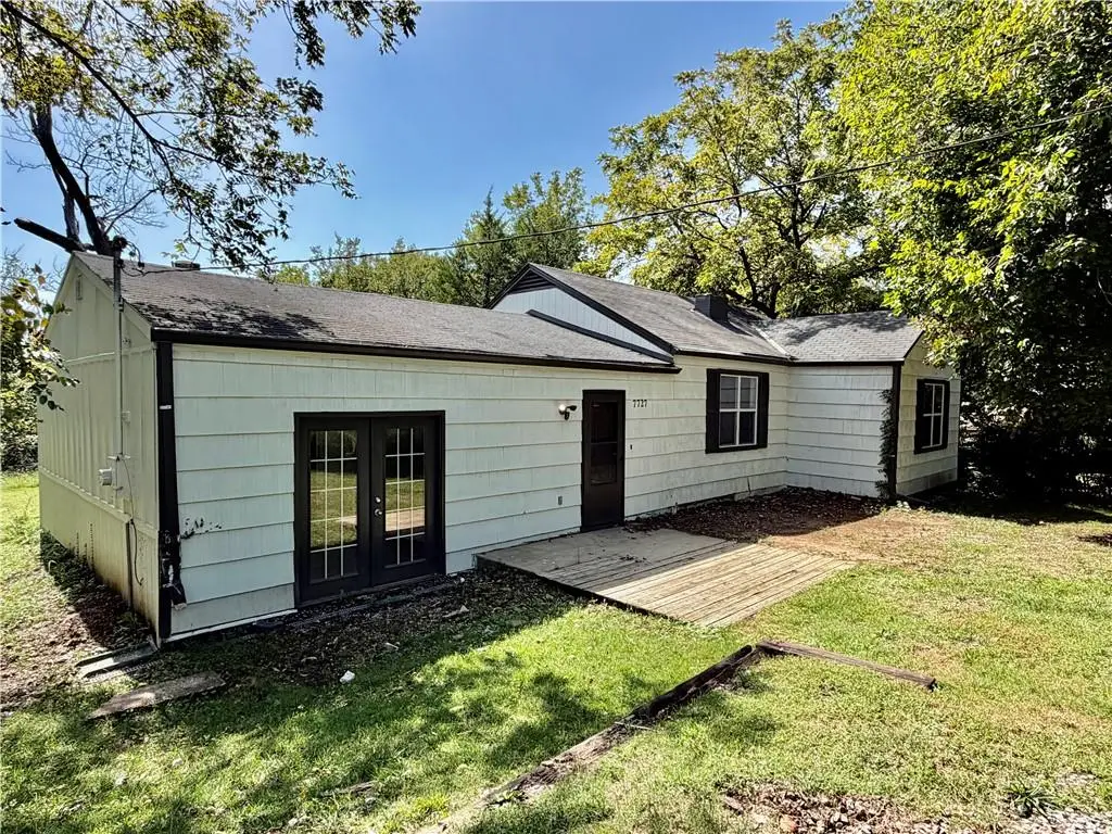 7727 E 55th Street, Kansas City, MO 64129 - #1