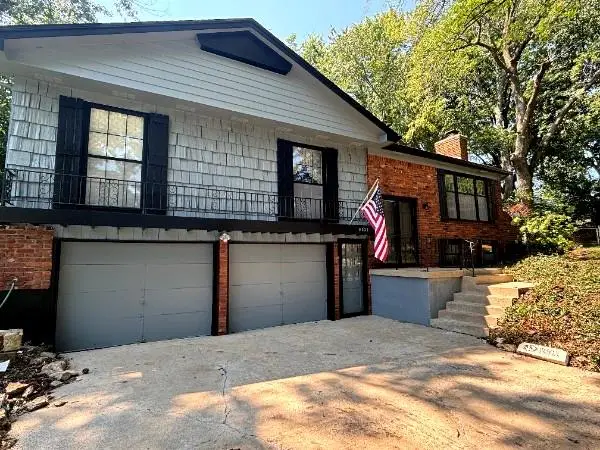 8823 E 57th Street E, Raytown, MO 64133