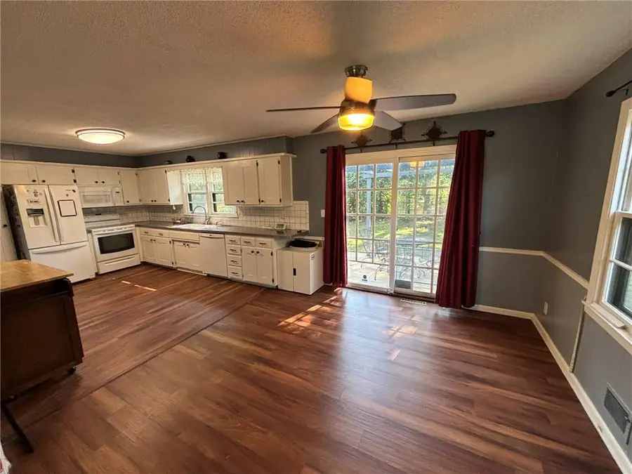 8823 E 57th Street E, Raytown, MO 64133 - #2