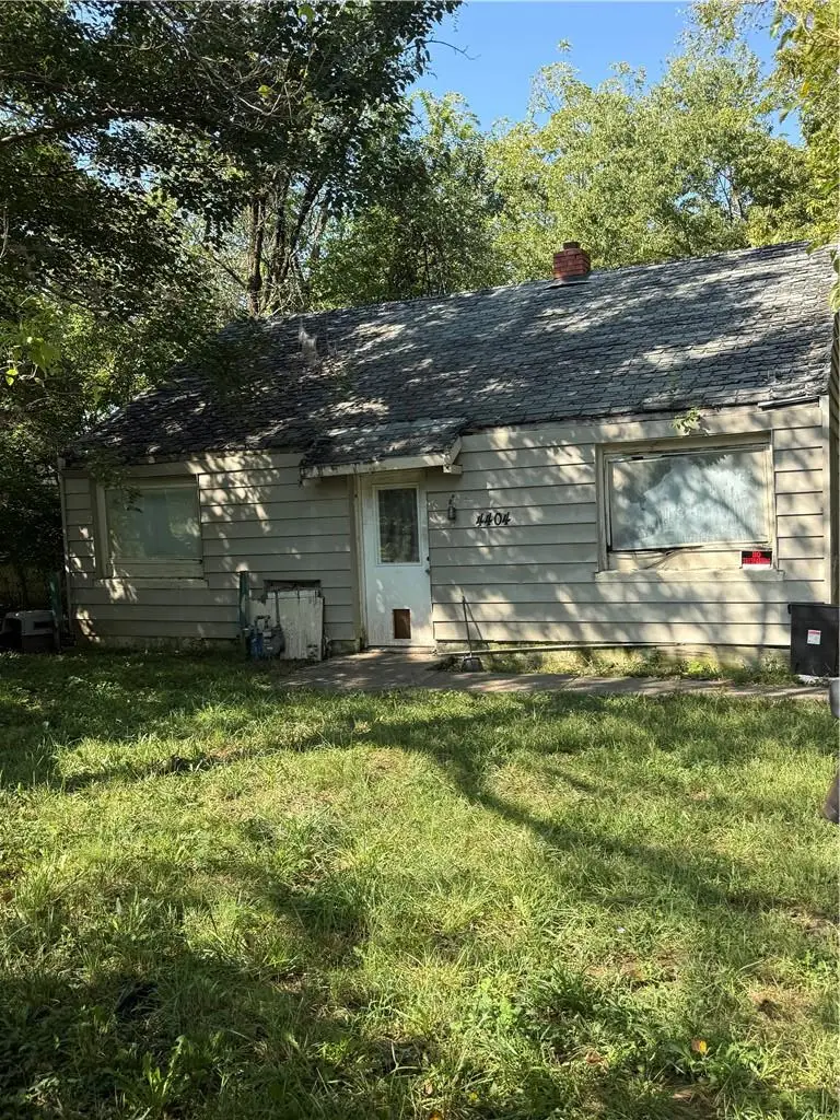 South Benton Avenue, Kansas City, MO 64130 - #1
