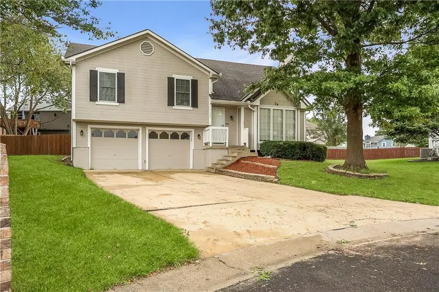 1900 Arapaho Court, Greenwood, MO 64034 - #2
