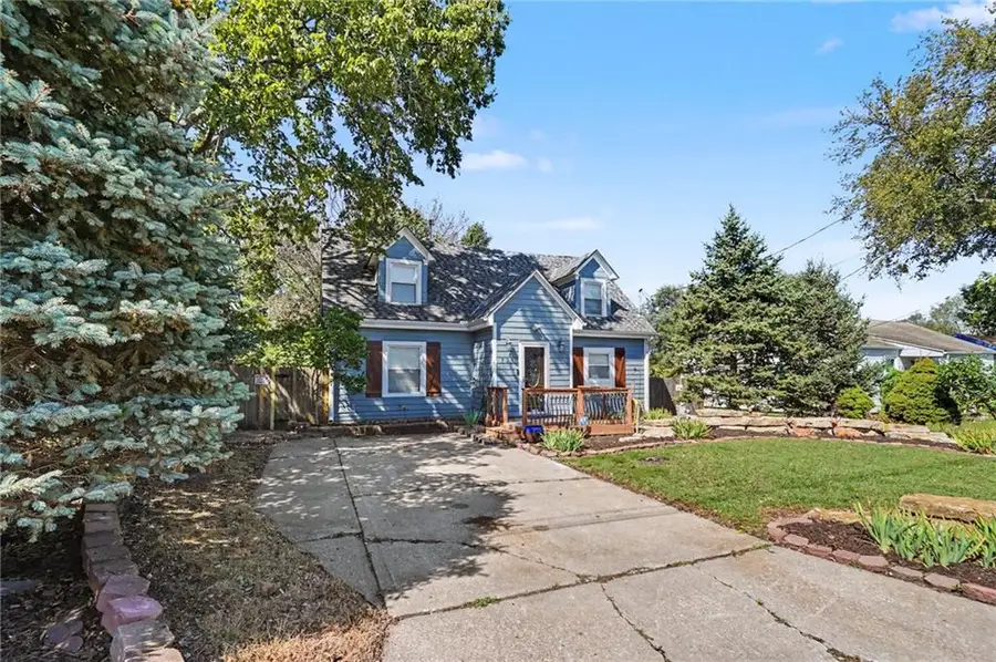 725 N Willie Street, Olathe, KS 66061 - #2
