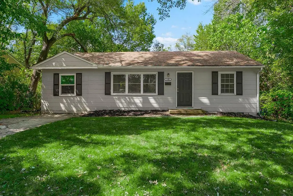 6402 E 149th Terrace, Grandview, MO 64030 - #1