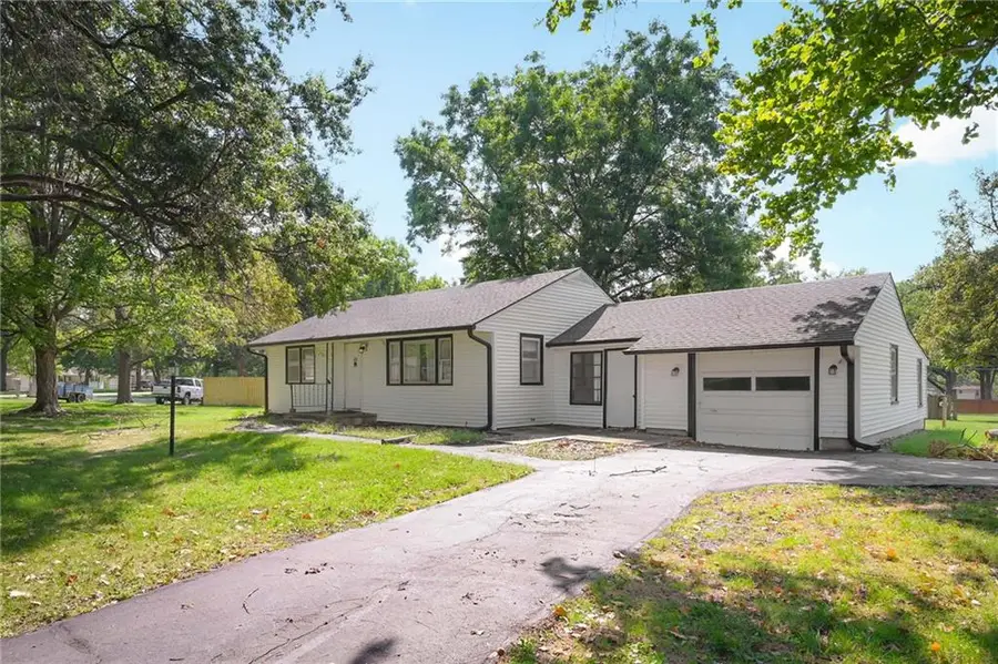 412 NW Donovan Road, Lees Summit, MO 64063 - #2