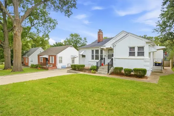 27 E 85th Street, Kansas City, MO 64114