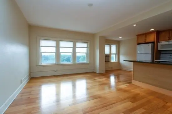 323 E Emmanuel Cleaver #7c Boulevard #7C, Kansas City, MO 64112 - #2