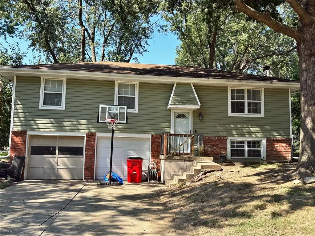 1610 SE Oak Street, Oak Grove, MO 64075 - #1