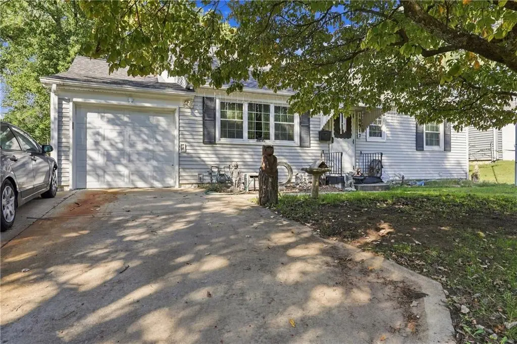 10912 E 59th Street, Raytown, MO 64133 - #1