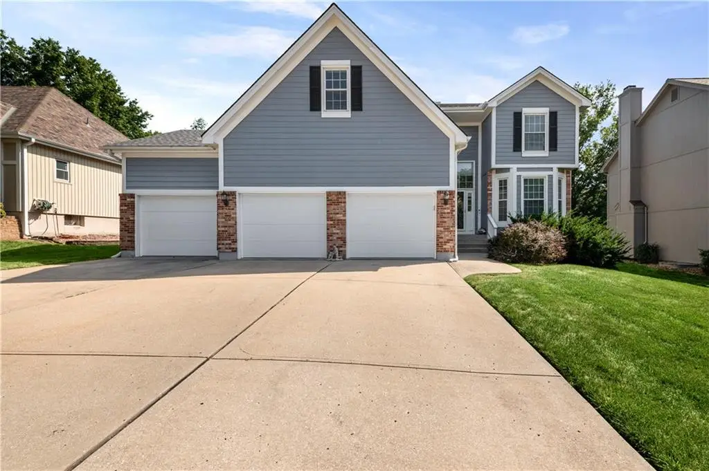 9407 N Tracy Avenue, Kansas City, MO 64155 - #1