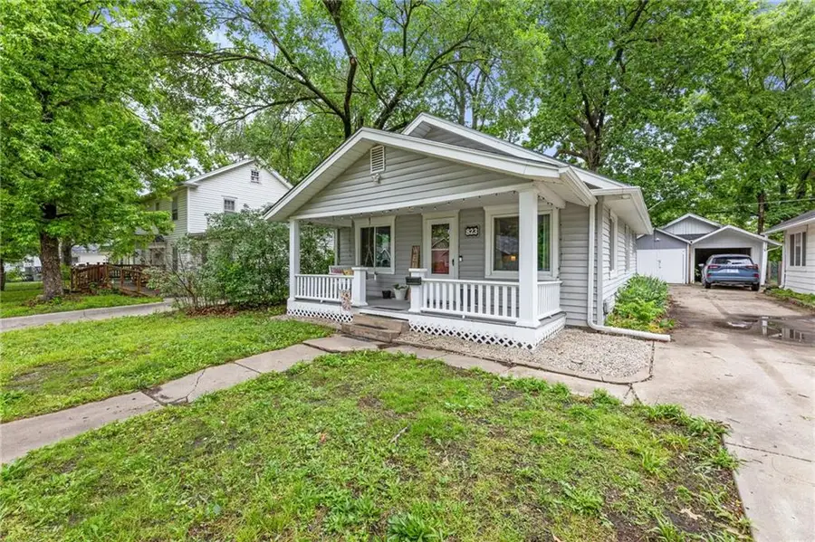 823 S Hickory Street, Ottawa, KS 66067 - #3