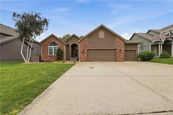 9908 N Lewis Avenue, Kansas City, MO 64157