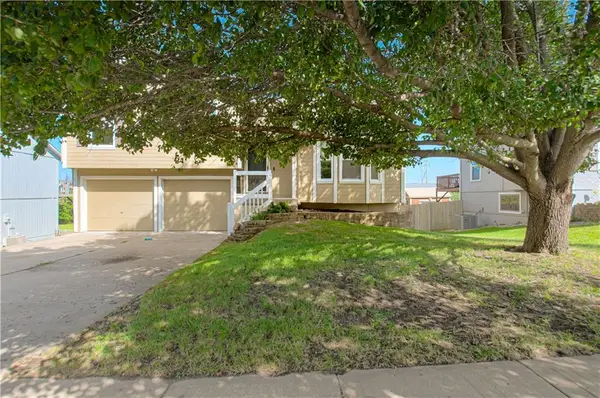 14105 Lora Street, Smithville, MO 64089