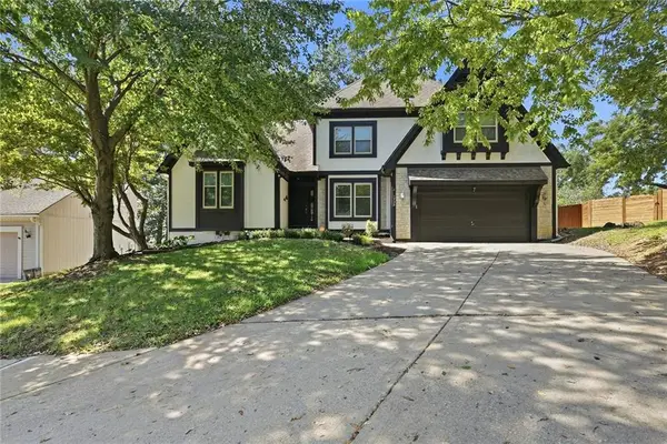 1732 NE 80th Place, Kansas City, MO 64118