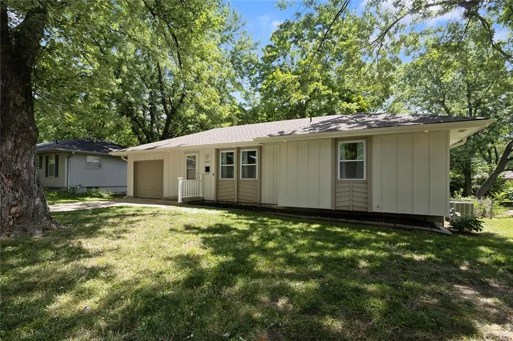 13421 Lowell Avenue, Grandview, MO 64030 - #1