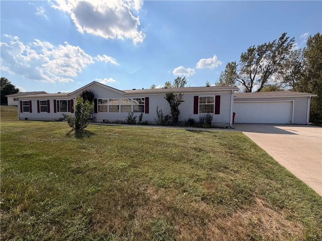 401 Sycamore Court, Oak Grove, MO 64075 - #1