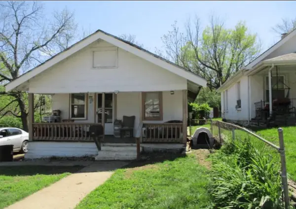 1827 E 82nd Terrace, Kansas City, MO 64132
