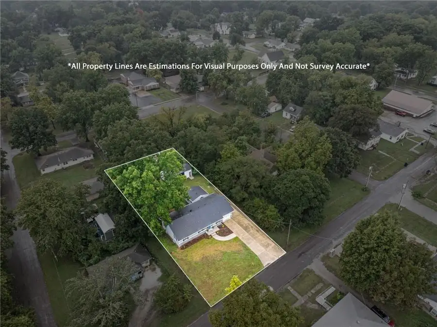 206 Highland Street, Sweet Springs, MO 65351 - #2