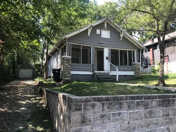 5008 Olive Street, Kansas City, MO 64130