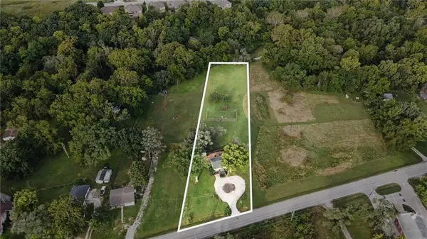6310 NW Waukomis Drive, Kansas City, MO 64151