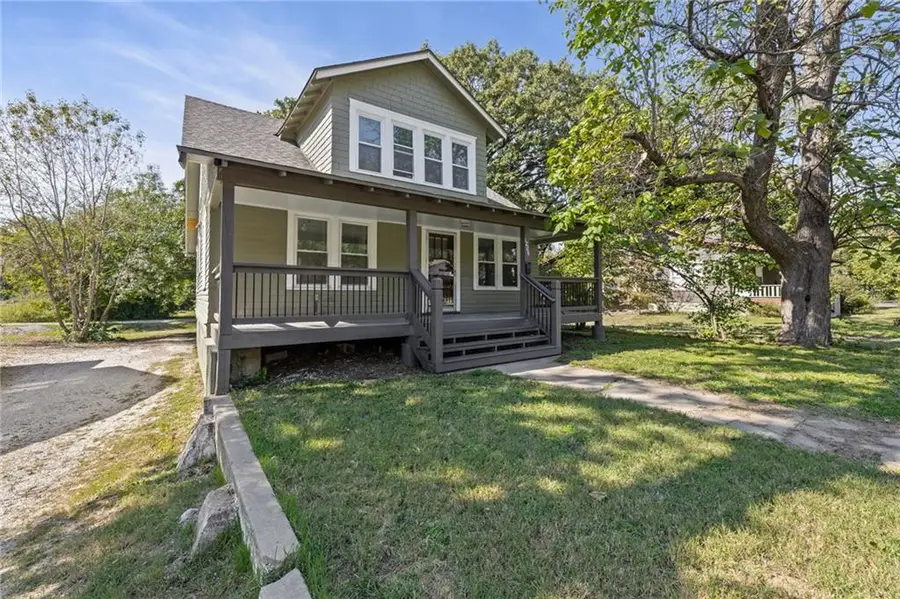 1228 S Main Street, Ottawa, KS 66067 - #2