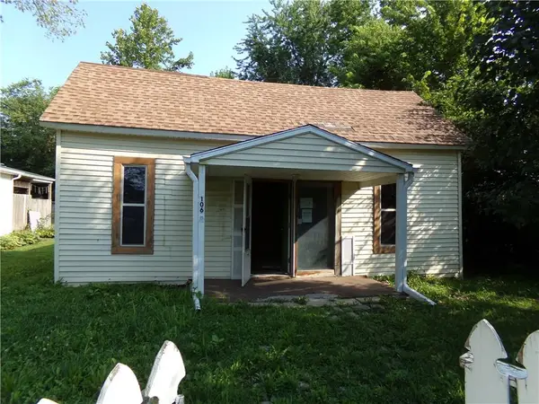 106 W 4th Street, Henrietta, MO 64036