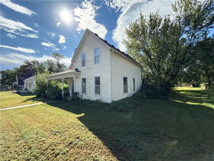 305 W Adams Street, Butler, MO 64730 - #2