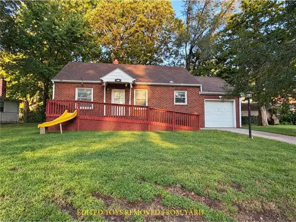 506 S Hedges Avenue, Sugar Creek, MO 64054
