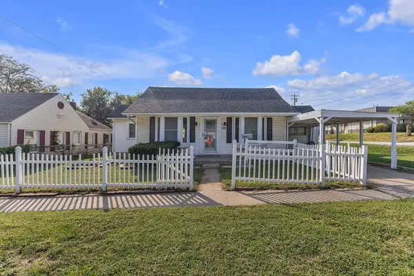 102 S Chestnut Street, Cameron, MO 64429