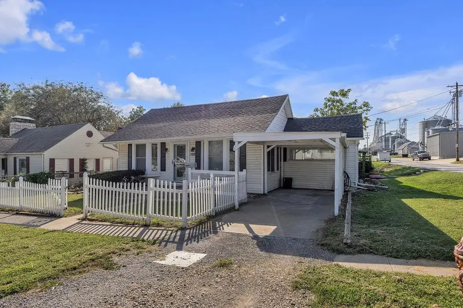 102 S Chestnut Street, Cameron, MO 64429 - #3