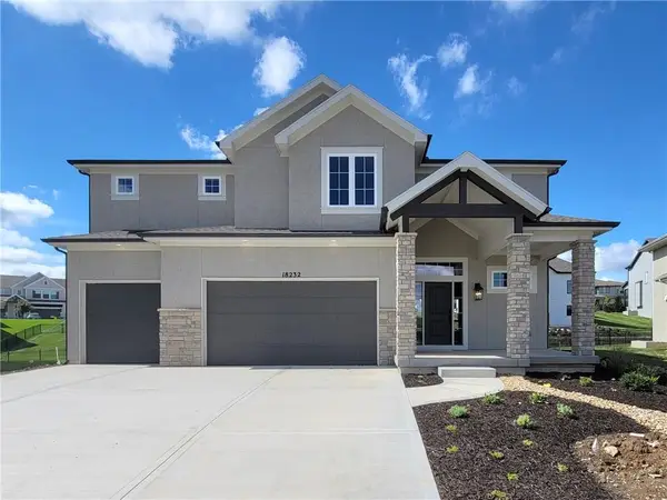 18232 Oakmont Street, Overland Park, KS 66013