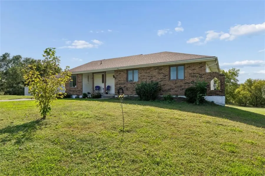 22324 S North Hedgewood Hills Road, Peculiar, MO 64078 - #2