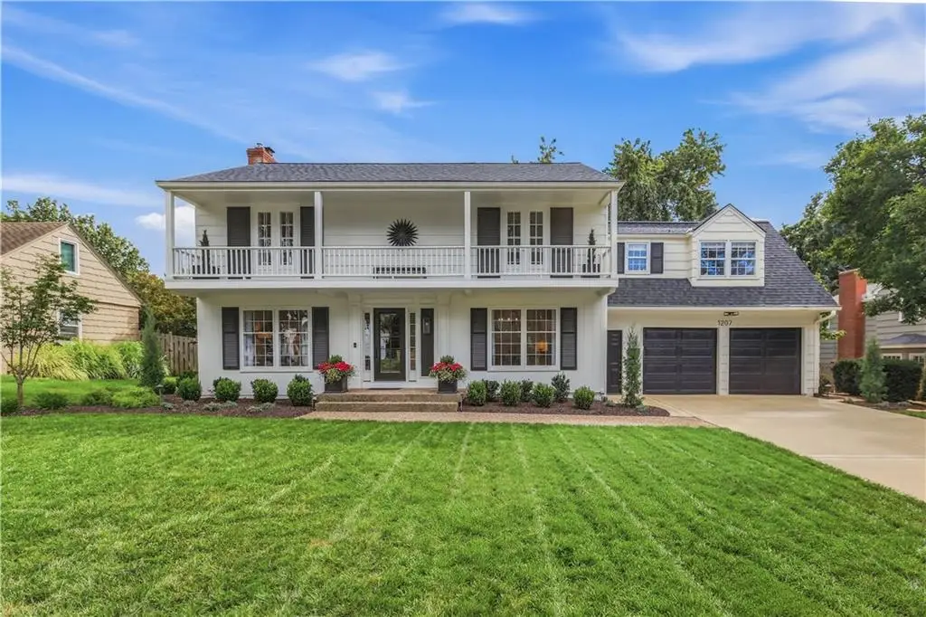 1207 W 67th Terrace, Kansas City, MO 64113 - #1
