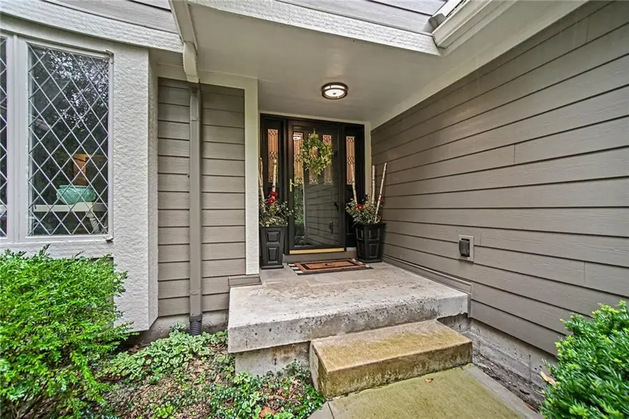 11852 Larsen Street, Overland Park, KS 66210 - #2