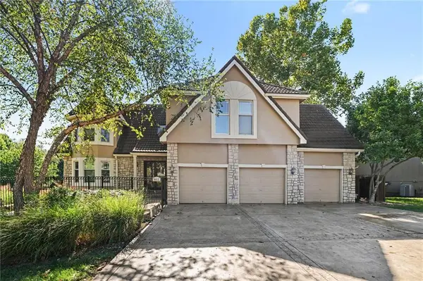 9913 W 125th Terrace, Overland Park, KS 66213