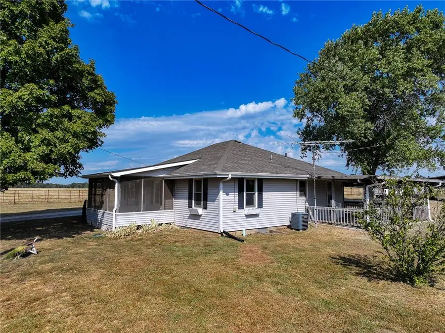 11795 SE Tt Highway, Osceola, MO 64776 - #2