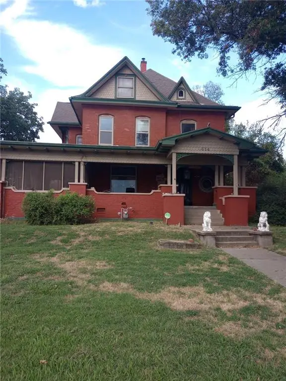 614 Elm Street, Coffeyville, KS 67337